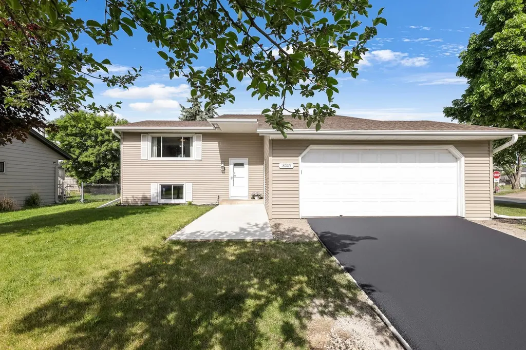 18005 Empire Trail Farmington MN 55024
