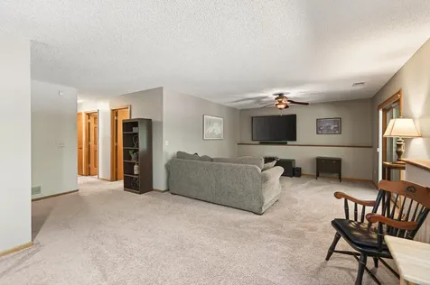 3286 York Alcove Woodbury MN 55125