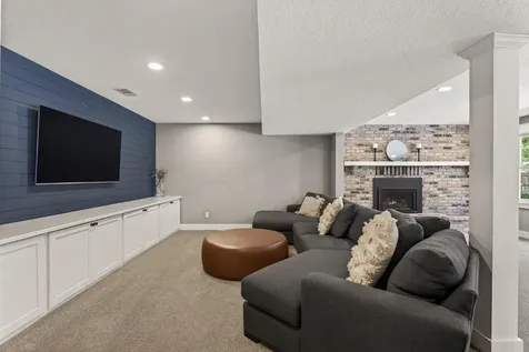 8955 Quinn Road Chanhassen MN 55317