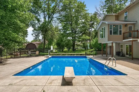 8955 Quinn Road Chanhassen MN 55317