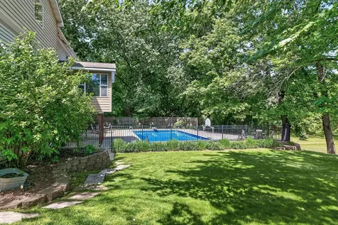 8955 Quinn Road Chanhassen MN 55317