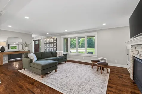 8955 Quinn Road Chanhassen MN 55317