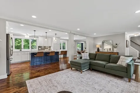 8955 Quinn Road Chanhassen MN 55317