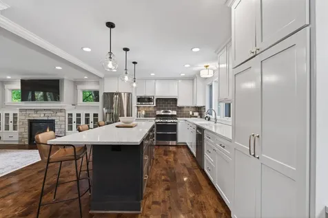 8955 Quinn Road Chanhassen MN 55317