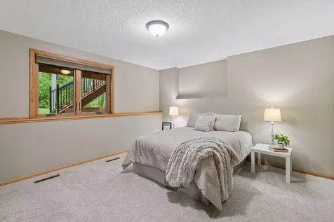 10947 Alexandra Court Inver Grove Heights MN 55077