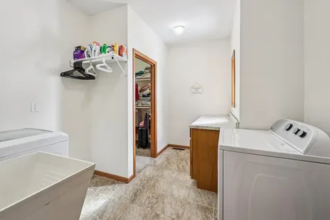 24560 Cedar Point Road New Prague MN 56071