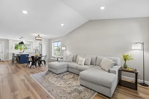 6986 Lancaster Way NE Albertville MN 55301