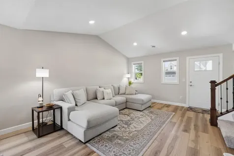 6986 Lancaster Way NE Albertville MN 55301