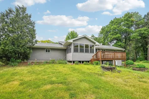 5489 270th Street Wyoming MN 55092