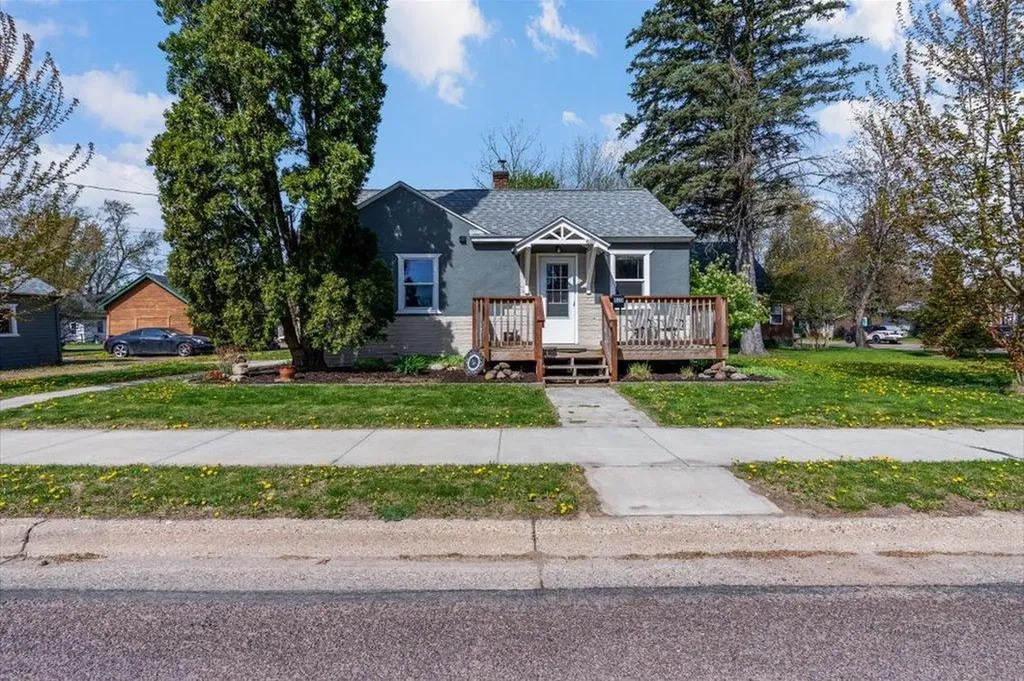 610 SE 15th Street Brainerd MN 56401