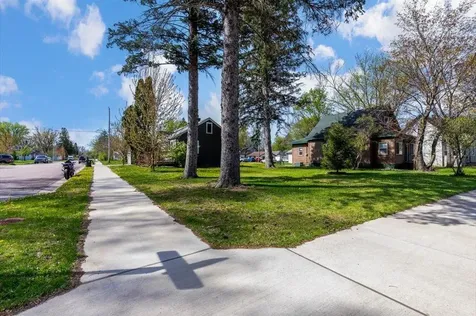 610 SE 15th Street Brainerd MN 56401