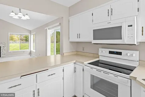 1421 Granada Trail N Oakdale MN 55128