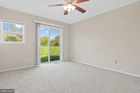 1421 Granada Trail N Oakdale MN 55128