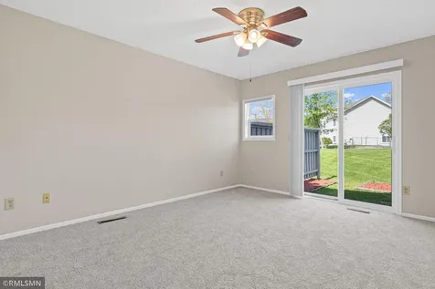 1421 Granada Trail N Oakdale MN 55128