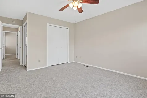 1421 Granada Trail N Oakdale MN 55128