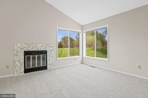 1421 Granada Trail N Oakdale MN 55128