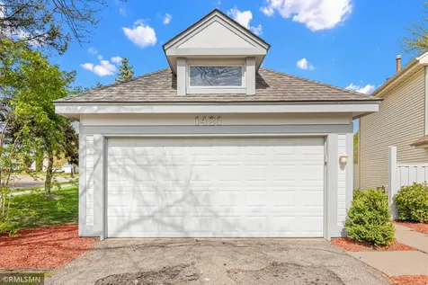 1421 Granada Trail N Oakdale MN 55128