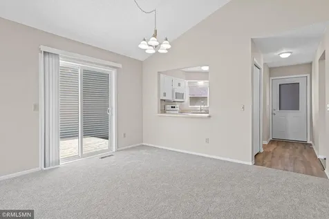 1421 Granada Trail N Oakdale MN 55128