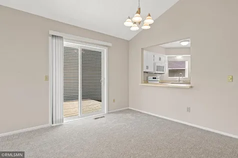 1421 Granada Trail N Oakdale MN 55128