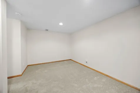 9804 Hamlet Lane S Cottage Grove MN 55016