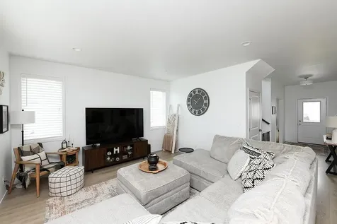 6620 57th Avenue S Fargo ND 58104