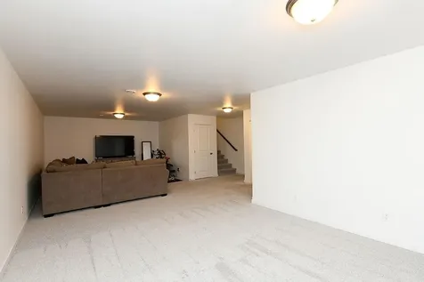6620 57th Avenue S Fargo ND 58104