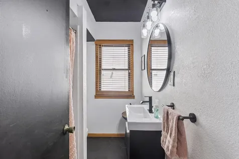1804 7th Street E Saint Paul MN 55119