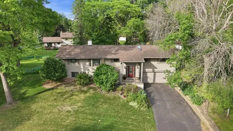 12913 Eagle Ridge Drive Burnsville MN 55337