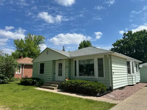 222 N Whitney Street Marshall MN 56258