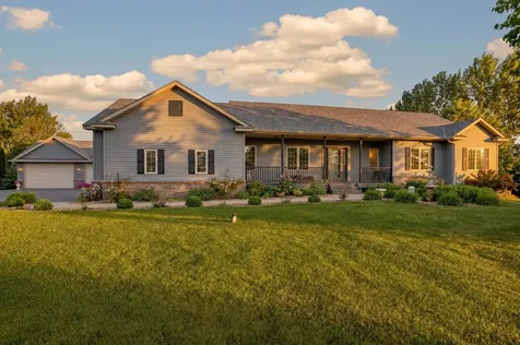 13420 Skyline Circle Shakopee MN 55379