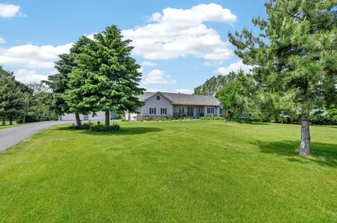 13420 Skyline Circle Shakopee MN 55379