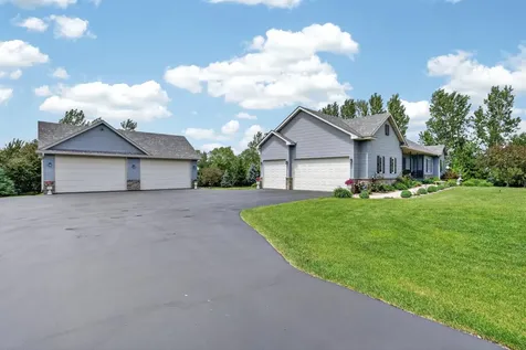 13420 Skyline Circle Shakopee MN 55379