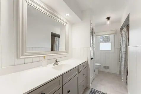10 Western Terrace Golden Valley MN 55426