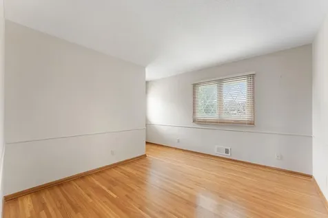 10 Western Terrace Golden Valley MN 55426