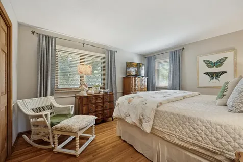 10 Western Terrace Golden Valley MN 55426