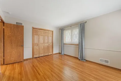 10 Western Terrace Golden Valley MN 55426