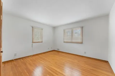 10 Western Terrace Golden Valley MN 55426