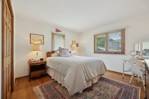 10 Western Terrace Golden Valley MN 55426