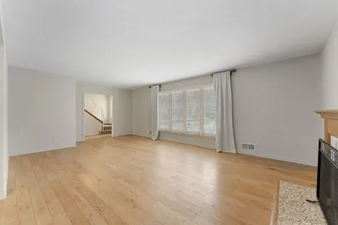 10 Western Terrace Golden Valley MN 55426