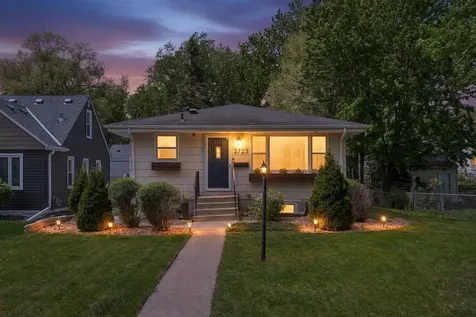 2723 Mcnair Drive N Robbinsdale MN 55422