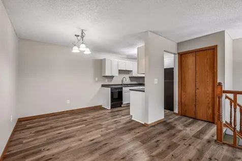 1070 Butte Court Chanhassen MN 55317