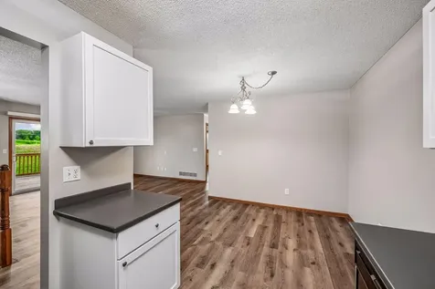 1070 Butte Court Chanhassen MN 55317
