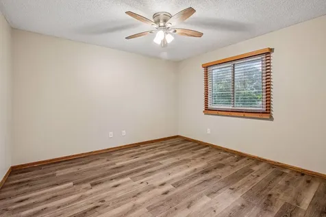1070 Butte Court Chanhassen MN 55317