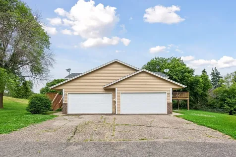 1070 Butte Court Chanhassen MN 55317