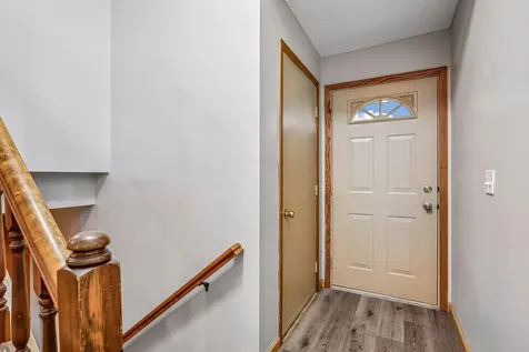 1070 Butte Court Chanhassen MN 55317