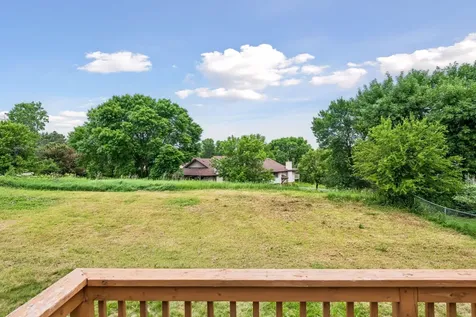 1070 Butte Court Chanhassen MN 55317