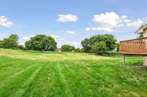 1070 Butte Court Chanhassen MN 55317