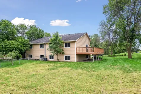 1070 Butte Court Chanhassen MN 55317