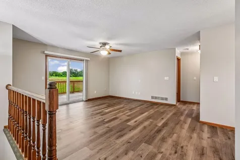 1070 Butte Court Chanhassen MN 55317