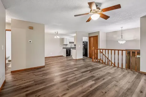 1070 Butte Court Chanhassen MN 55317